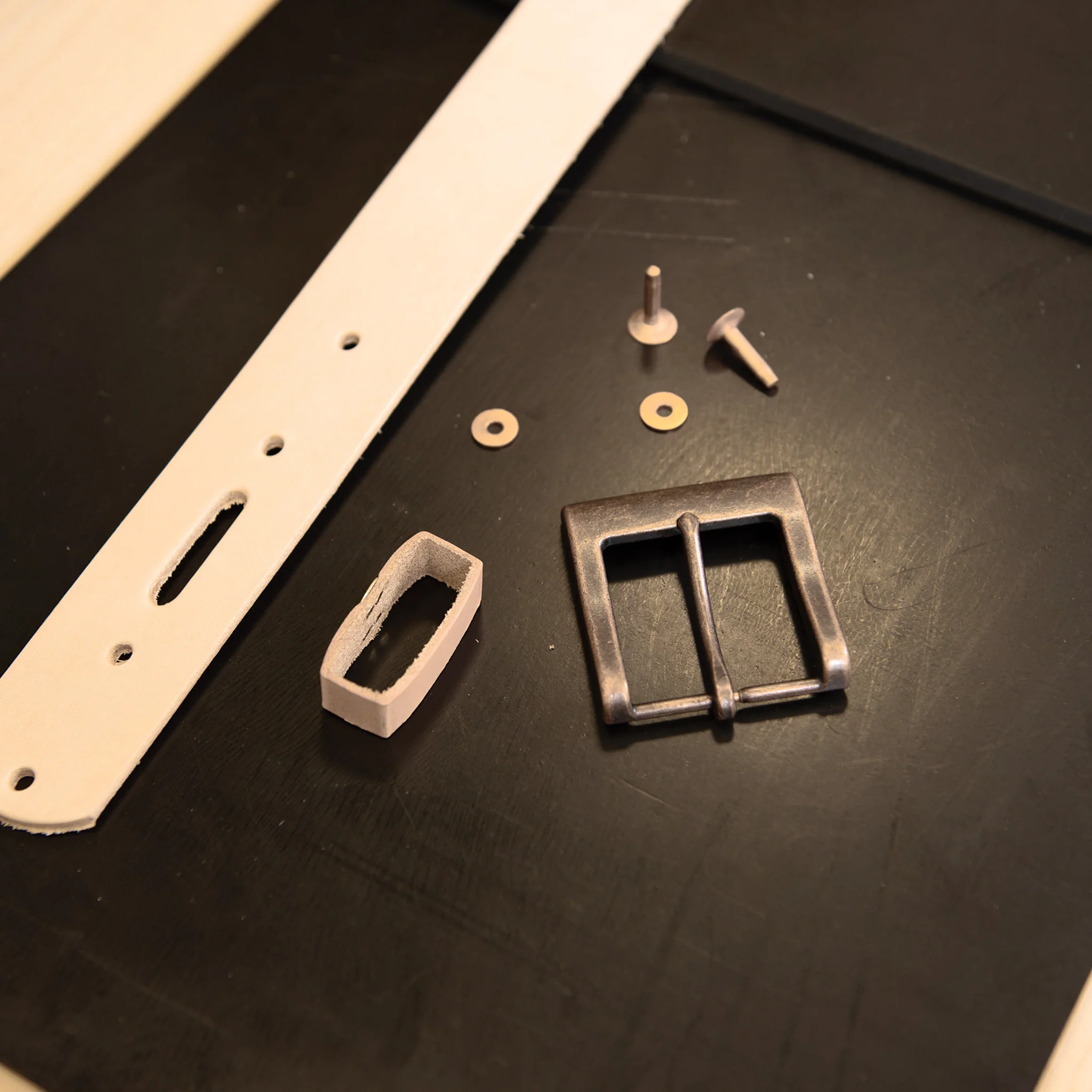 #01570 Belt Buckle - Image 6