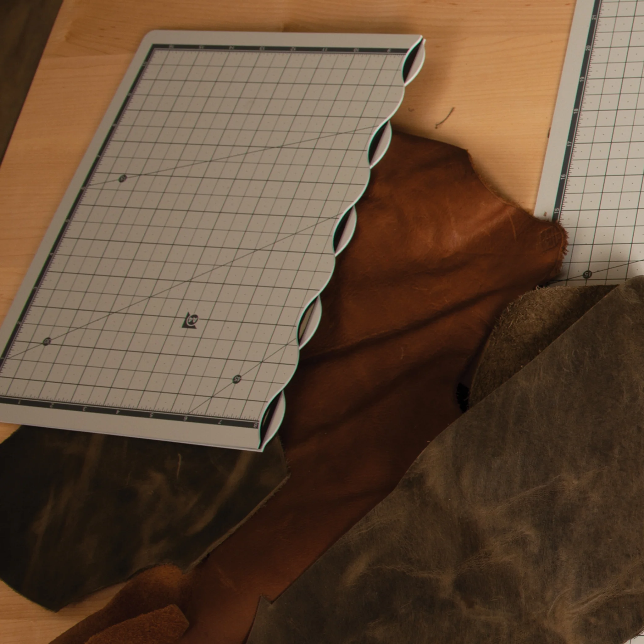 Folding Cutting Mat - Image 5