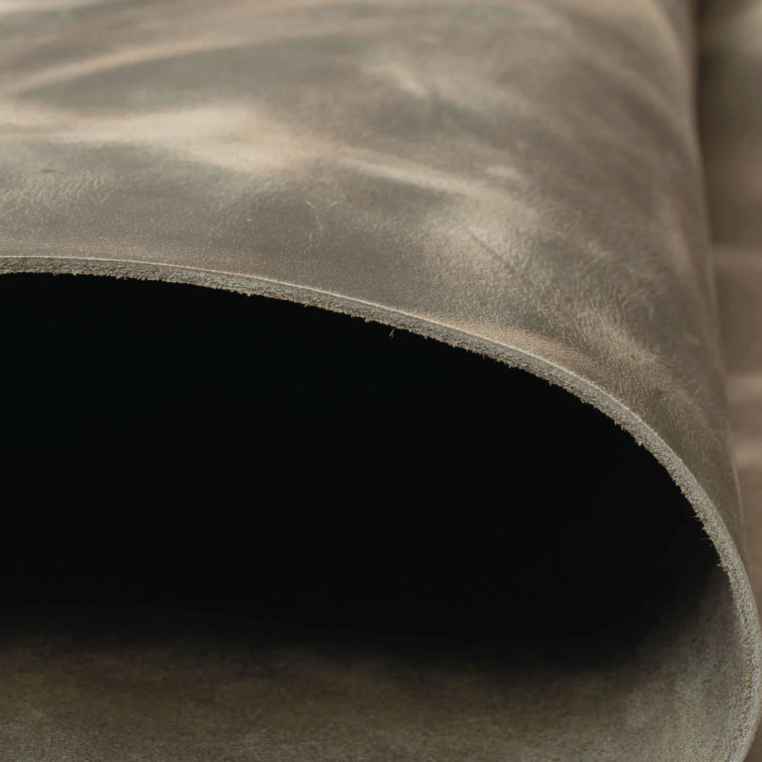 Santa Rosa Oily Pull-Up Leather, 3/4 oz. - Image 9